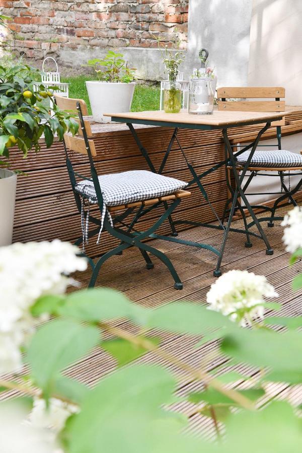 Jethon Studio-Appartement Im Gruenen Bernburg Luaran gambar